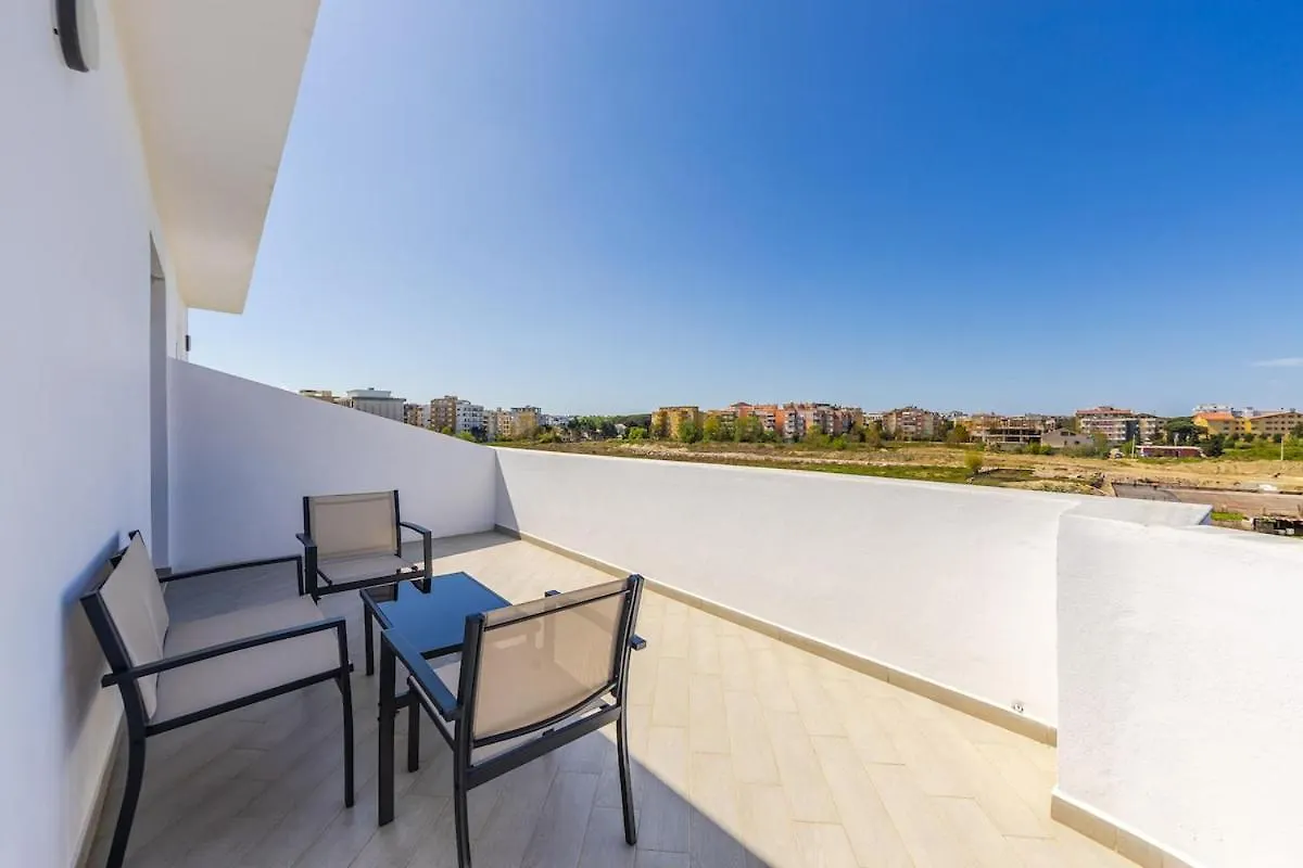 Bright Modern Apartment With Balcony Views Golem 0*, Golem (Tirana) Albânia