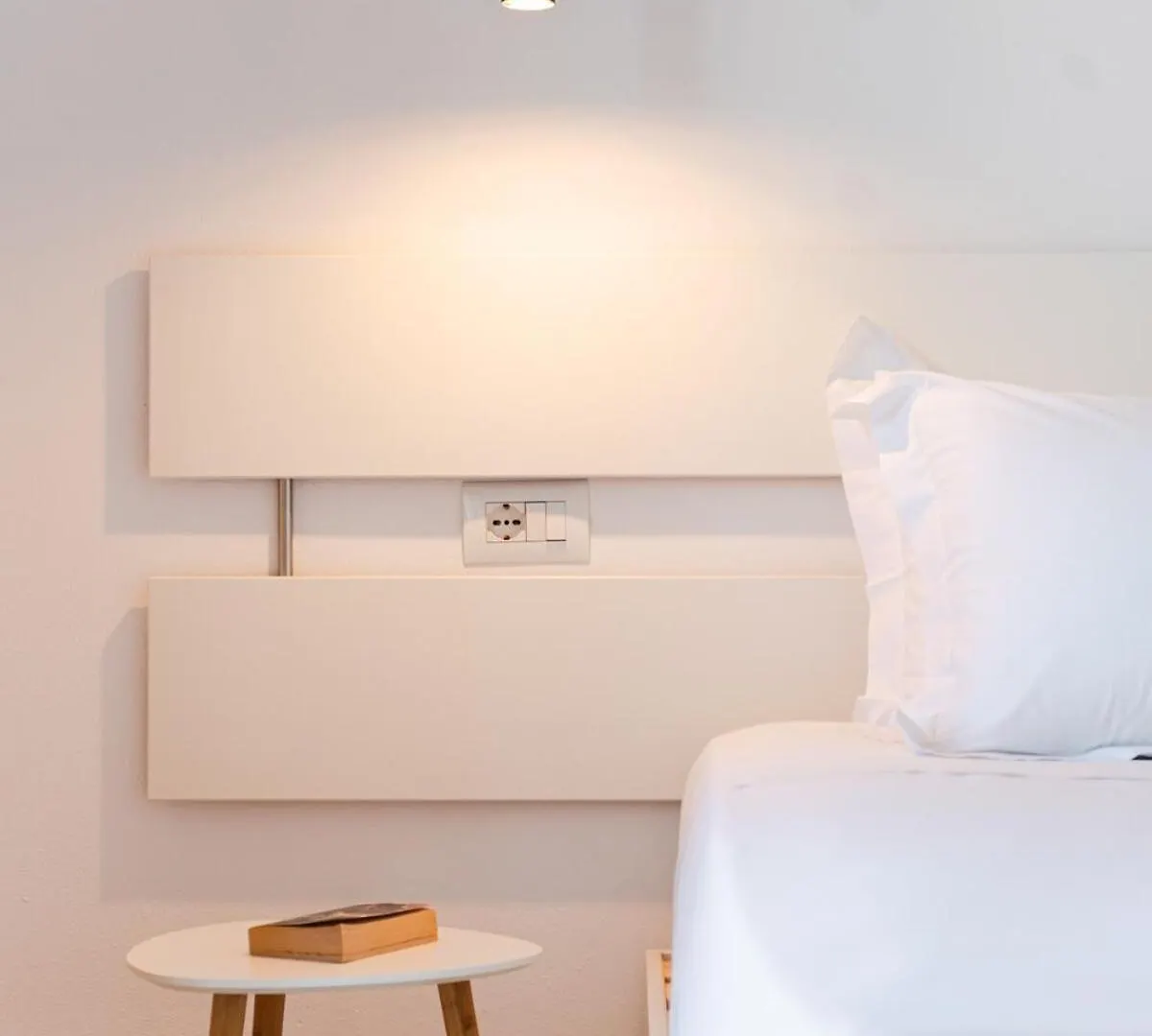 Bright Modern Apartment With Balcony Views Golem Golem (Tirana)